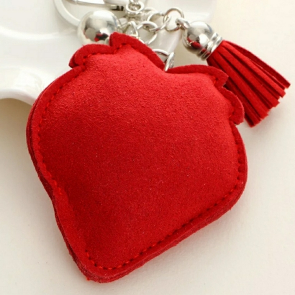 Strawberry Rhinestones Keychain - Picture 3 of 4